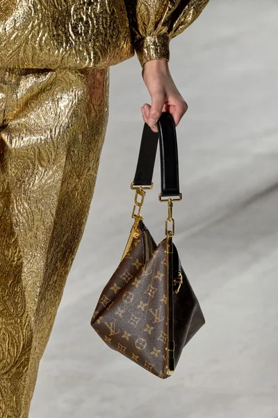 Look 61